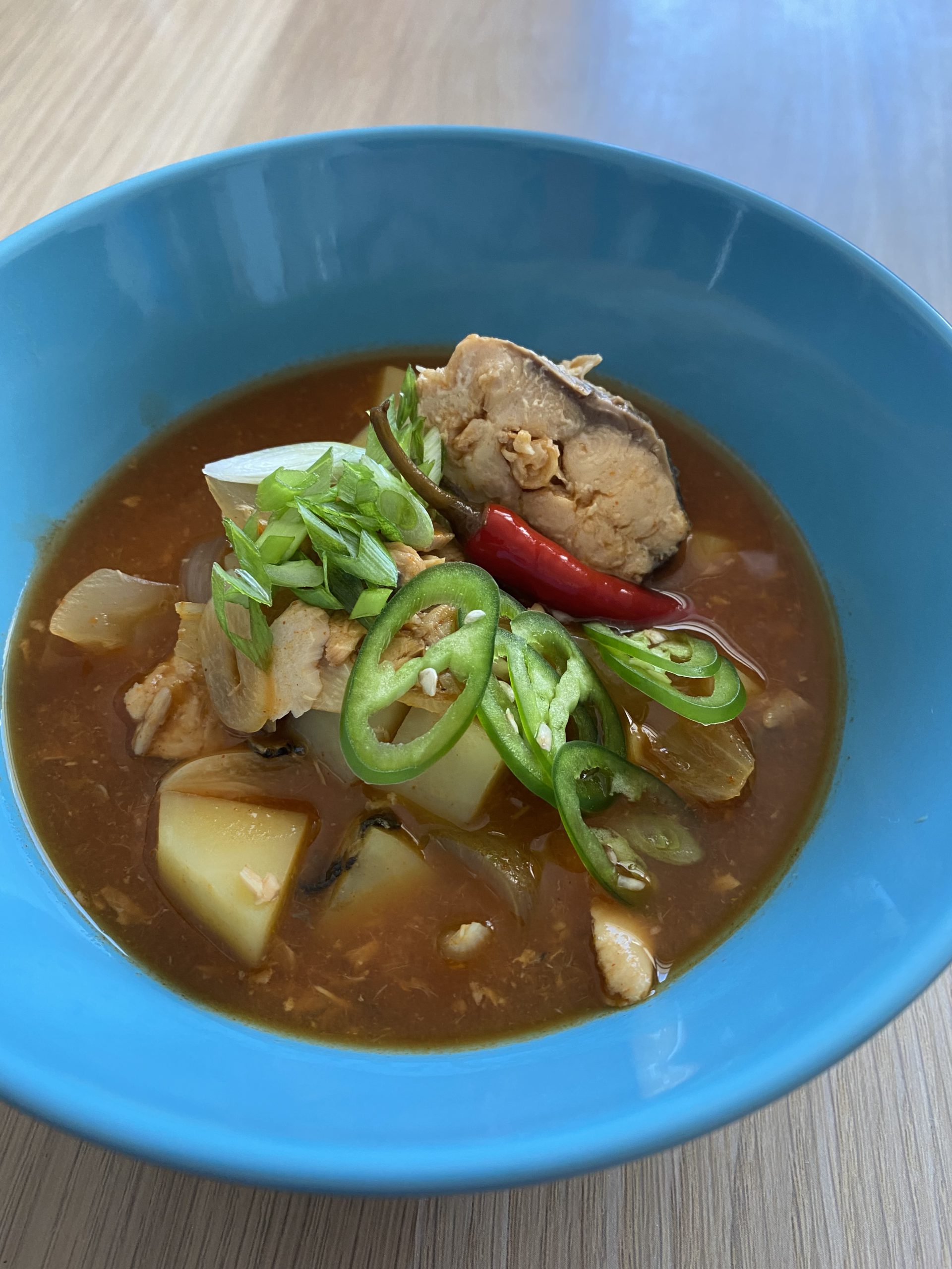 «Йоночиге» – острый суп с лососем